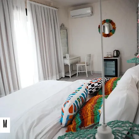 Bedroom (adults Only) מלון